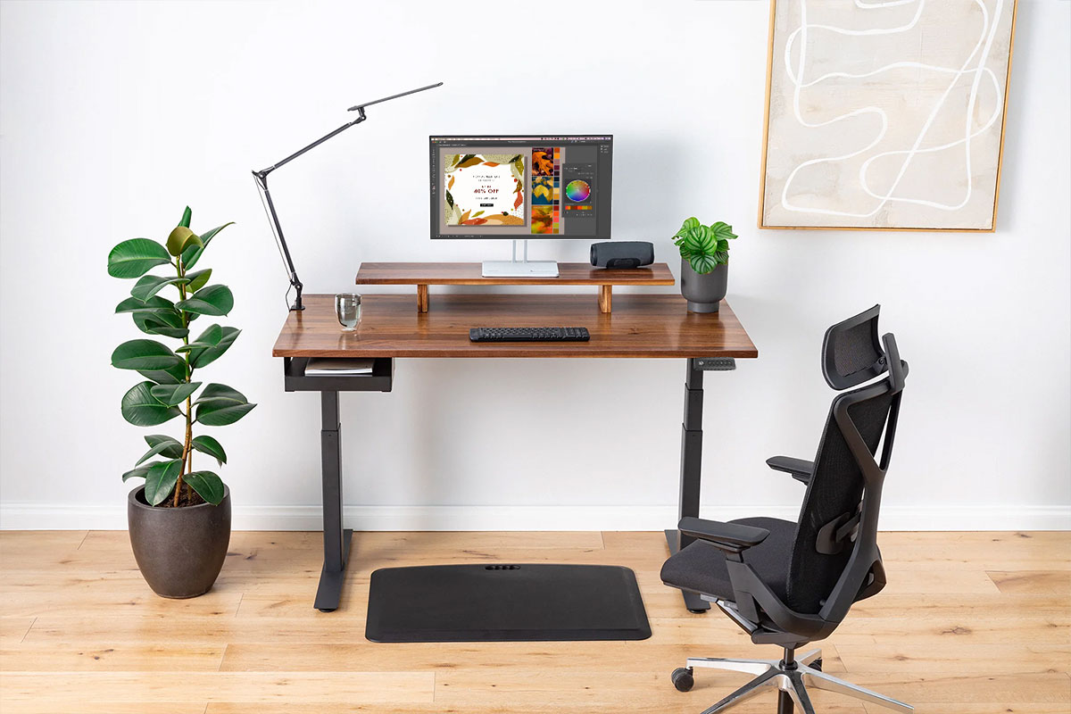 Bàn nâng hạ cho designer giúp thay đổi tư thế làm việc