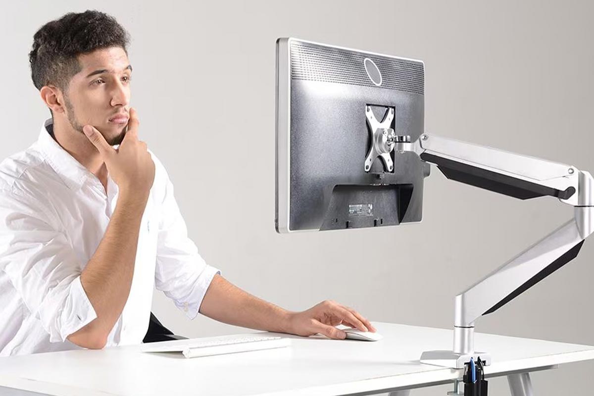 Cách điều chỉnh tay đỡ màn hình đúng tư thế