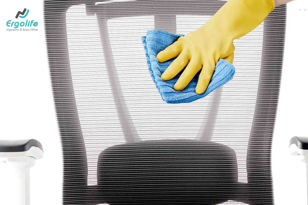 4 bước vệ sinh ghế lưới công thái học bạn nên biết